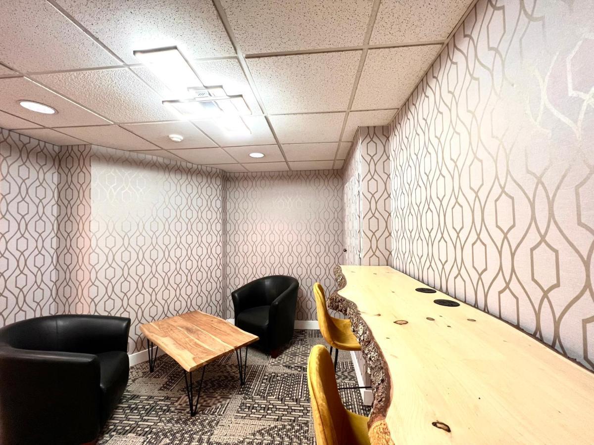The Vic, Ascend Hotel Collection Victoria Buitenkant foto